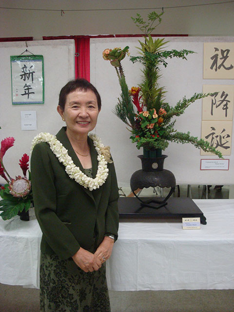 Saga ryu ikebana instructor Michiko Okano