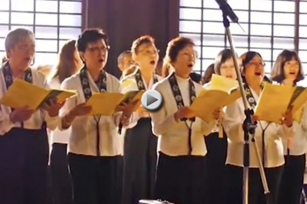 Hawaii Betsuin Choir sings at the Nishi Hongwanji in Kyoto