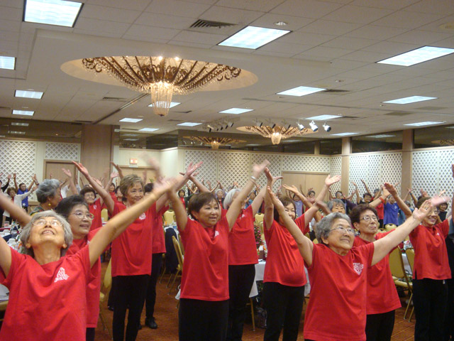 Rhythm & Life – happy, smiling, and fit seniors!