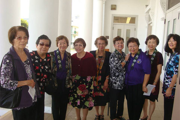 nine women from Betsuin outside the hondo on Eshinni/Kakushinni Day 2015