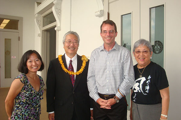 Hatsubon service emcee Wayne Yoshioka with volunteers at a combined Hatsubon service in July 2015