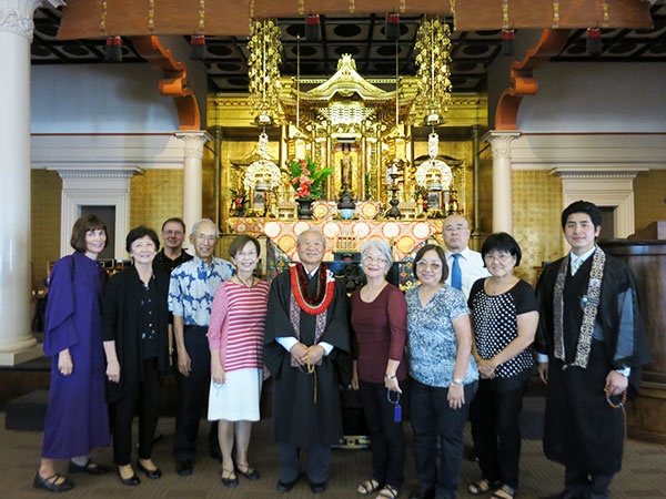 Rev. Hiromi Kawaji with Betsuin ministers and members