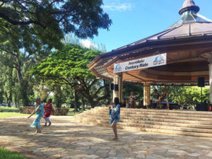 century ride - entertainment at the Kapiolani Park bandstand
