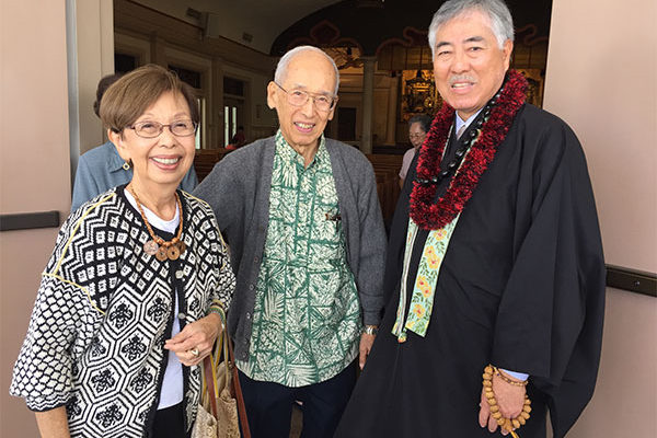 Rev. Ron Kobata with attendees following the 2019 Spring Higan service.