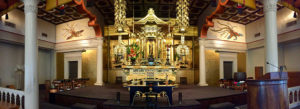 Hawaii Betsuin altar (panoramic showing the two bird paintings)