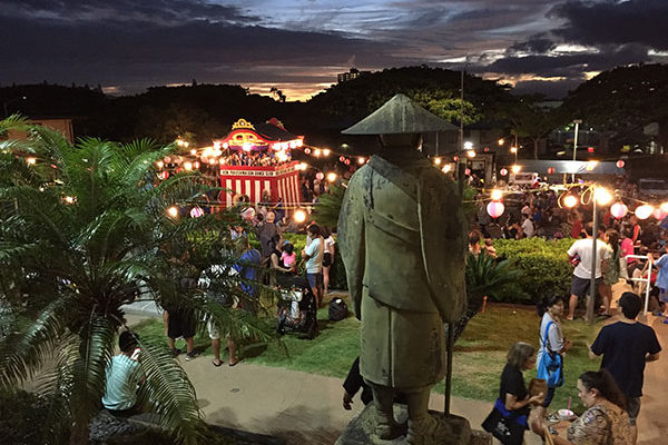 Bon Dance 2019 - Shinran statue overlooks festival