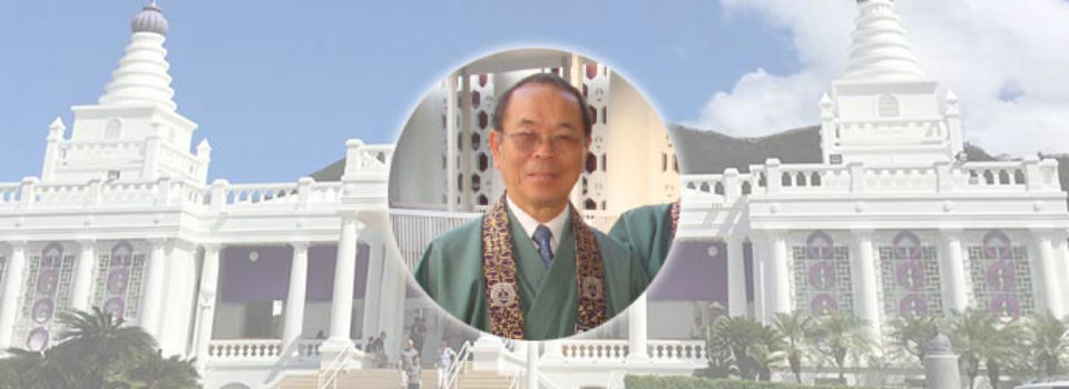 header image - Rev. Muneto with Betsuin temple building in background